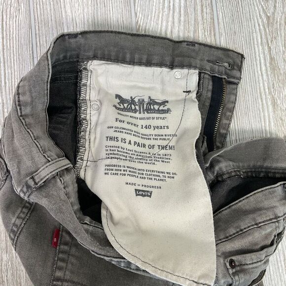 Vintage Levi's Relaxed Straight Leg Men's 30x32 Levis S40196 Gray Wash - Picture 6 of 9